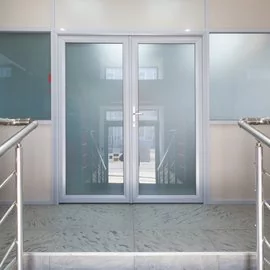 Офисные двери